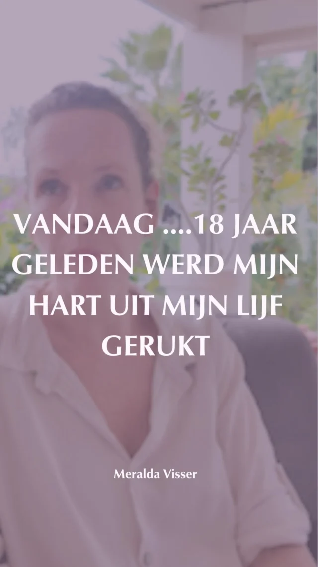 Vandaag, 28 november, 18 jaar geleden werd mijn hart uit mijn lijf gerukt. De dag dat ik mijn partner verloor door een duikongeluk, Chaib RIP 🤍.

Het leven heeft een vreemde manier van lessen geven. Door het diepste dal leerde ik niet alleen over verlies, maar ook over de onvoorstelbare kracht die we in ons dragen. Zelfs als we denken dat we gebroken zijn.

Je kent het wel - die momenten waarop je hart zo hard bonkt dat je denkt dat ie er bijna uitspringt. 

Die nachten waarin je gedachten maar blijven malen. 

Die toxische relatie waarin ik later belandde omdat... tja, gebroken mensen trekken soms gebroken situaties aan.

Maar hier komt het mooie: soms moet je eerst door de modder kruipen om te ontdekken dat je eigenlijk vleugels hebt ✨

Door hypnotherapie ontdekte ik niet alleen mijn eigen kracht, maar ook mijn levensmissie. 

Want die pijn, die angst die ik zo goed ken? 

Die heeft me geleerd hoe ik jou kan helpen om vrij te komen. 

Om weer diep te kunnen ademen. Om weer je eigen leven te leven.

Vandaag deel ik mijn verhaal omdat ik weet dat er ergens iemand is die dit nodig heeft om te horen: je bent niet alleen. 

Je bent niet ‘te veel’. En die muur die je om je hart hebt gebouwd? 

Die mag er zijn, maar hij hoeft er niet voor altijd te blijven.

Boek een GRATIS 30 min sessie met mij!

Klaar om samen te ontdekken hoe sterk je eigenlijk bent? 

Met liefde, Meralda

#vanhartnaarheling #persoonlijkegroei #hypnotherapie #verlatingsangst #innerkracht #healing #kwetsbaarheid #transformatie #vrijheid #zelfliefde #curacao #willemstad #heling #zelfliefde #zelfvertrouwen #versie2 #hypnose #liefde #liefdesrelatie #verdriet #rouw